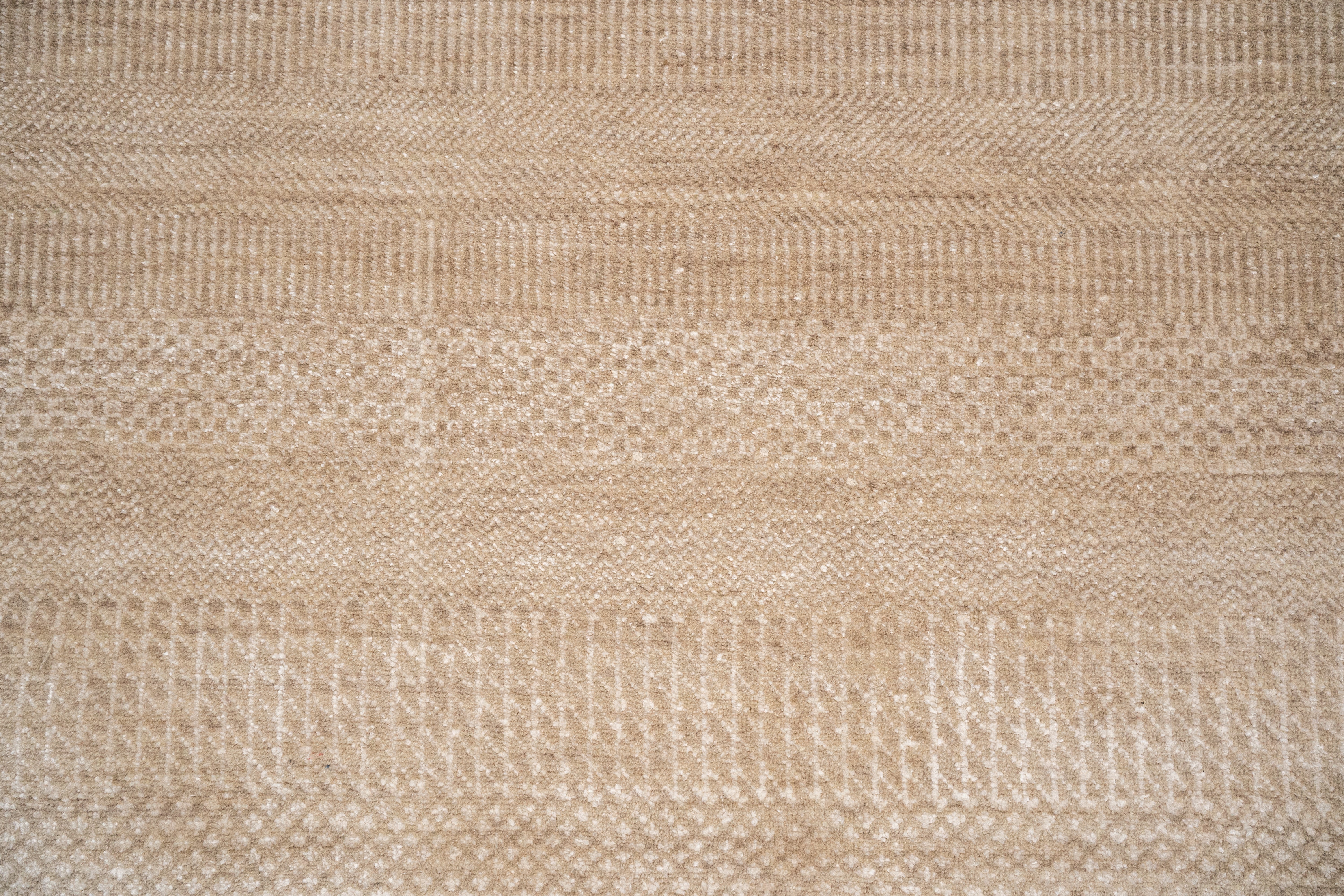 Handknotted Carpet, DIA- 1037 MCN, Taupe & Ivory